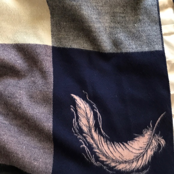 Scarf - Picture 3 of 3